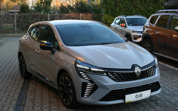 Renault Clio cena 88200 przebieg: 10, rok produkcji 2023 z Darłowo małe 37